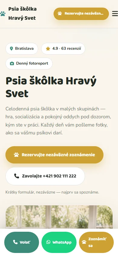 Psia škôlka Hravý Svet — webstránka pre psiu škôlku, ukážka — mobilné zobrazenie